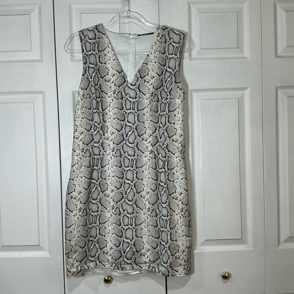 🖤 Elise Tahari Sleeveless Snake Print Lined Dress - 10